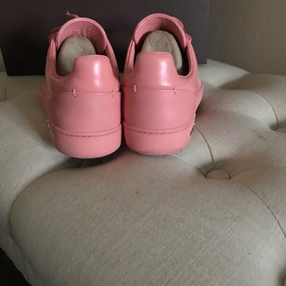 Louis Vuitton Pink Patent Leather Front Row Shoes - Picture 7 of 8